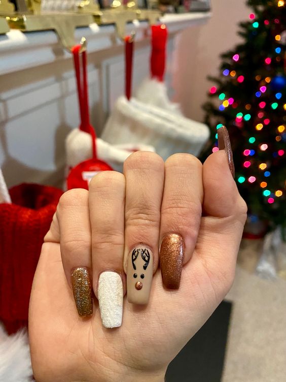 do it yourself Christmas nail art ideas
