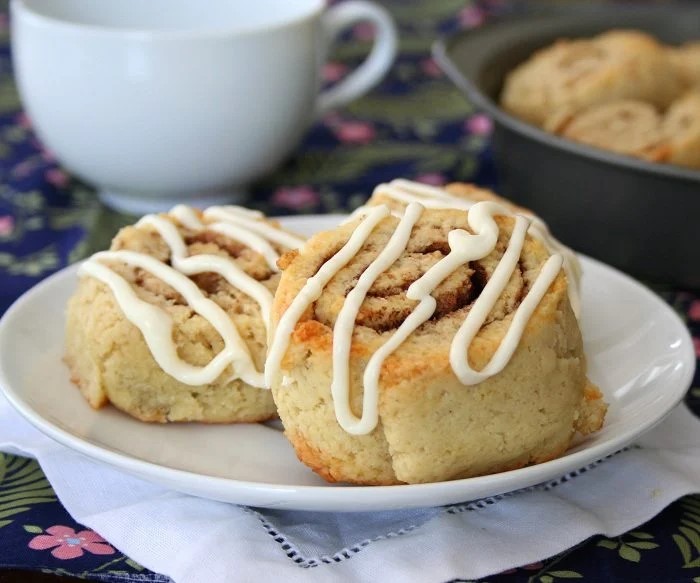 keto cinnamon rolls